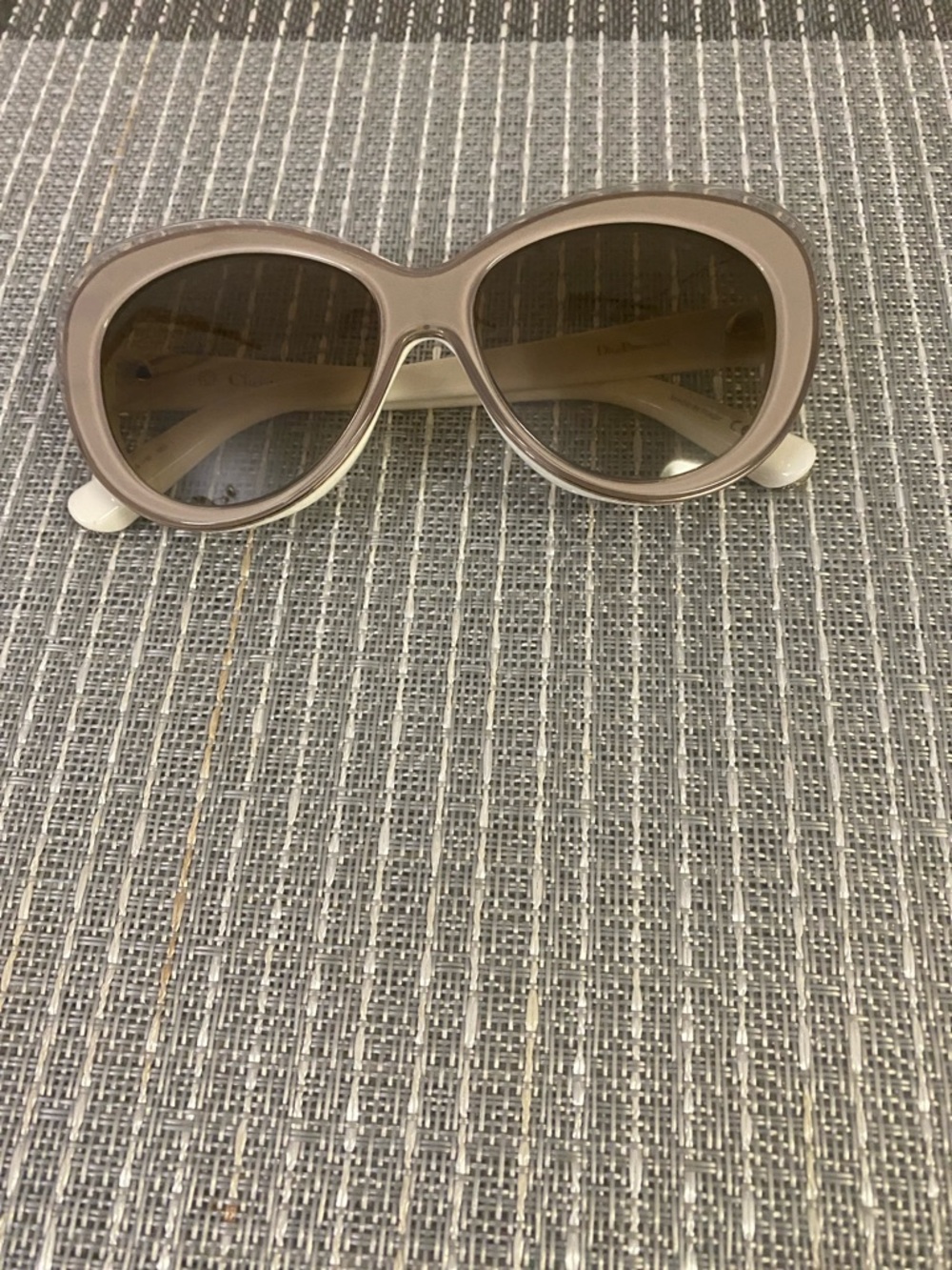 Classic Oversized Women's Sunglasses in Beige
